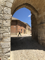 Northern Spain trip - 17th June- 4th July 2018 - Ureuna: Looking in from one of the wall entrances